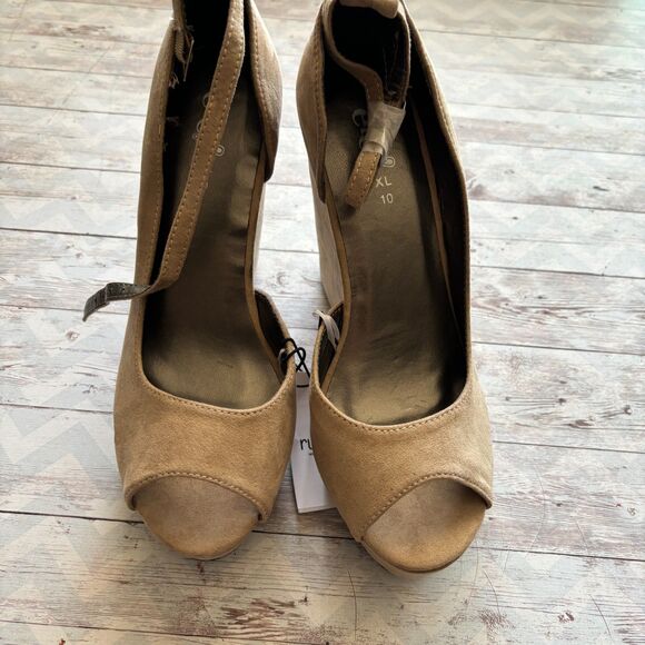 Ect. Suede Wedge Sandal Brown Women's Size 10 NWT - Picture 1 of 7